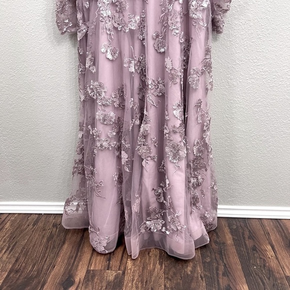 NEW $598 MAC DUGGAL 50664 LILAC FLORAL ILLUSION GOWN Size 18 - Picture 6 of 16